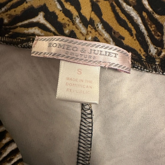 Romeo & Juliet Couture Animal Print Pencil Skirt - Picture 9 of 9